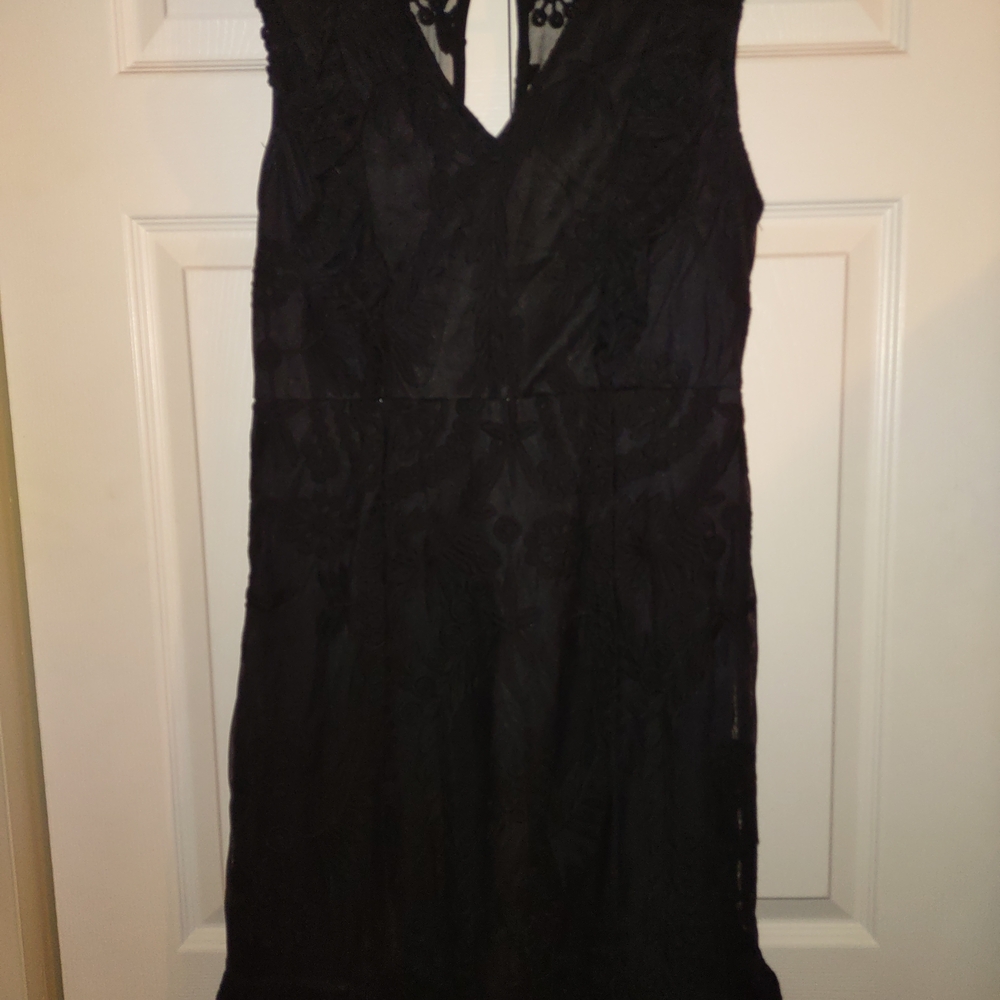 Elegant Black Lace Midi Dress